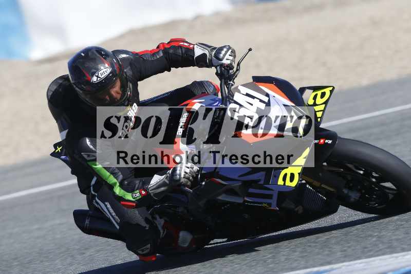 /Archiv-2024/02 29.01.-02.02.2024 Moto Center Thun Jerez/Gruppe gruen-green/641